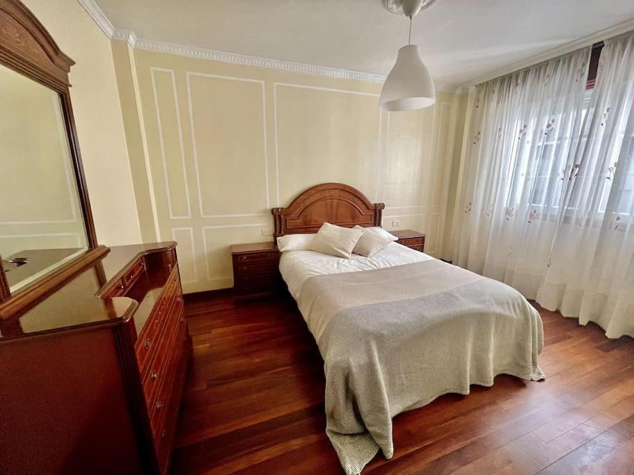 Agradable Apartamento Centrico En Cangas エクステリア 写真